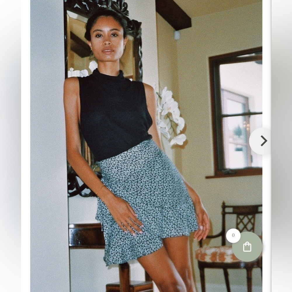 Sur La Cote Marea skirt black and white floral mini wrap skirt . Size M